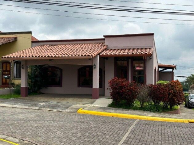 Casa Venta Heredia San Agustín San Francisco  en San Francisco, Heredia — $180,000