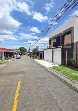 Alquilo en Heredia apartamento con todos los servicios, sin parqueo en San Francisco, Heredia — ₡ 275 000