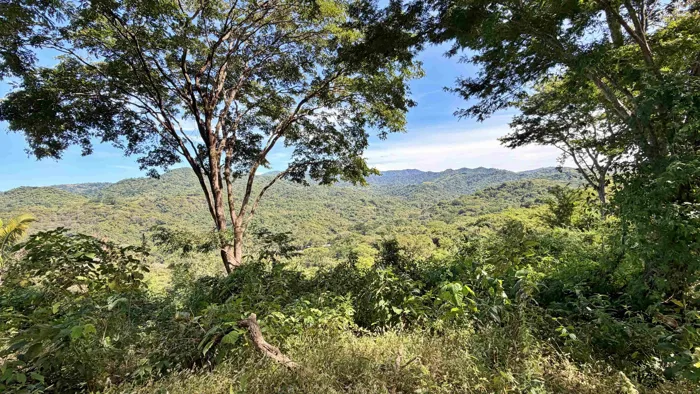 Venta terreno con vista al mar y montaña, Santa Cruz, Guanacaste. (FE) in Cuajiniquil, Santa Cruz, Guanacaste — $175,000 - Photo 3 of 9