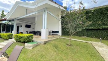 Venta de Hermosa Casa en San Antonio de Escazú / Mls. 26-370 OFC JB in San Antonio, Escazú, San José — $267,721 - Photo 4 of 18