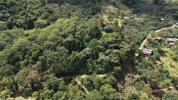 TERRENO LISTO PARA CONSTRUIR CON BOSQUE Y ARROYO CERCA DEL CHIRRIPO en Rivas, Pérez Zeledón, San José — $250,000 - Foto 3 de 8