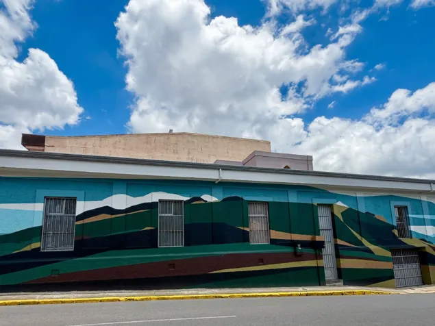 Alquiler: Espacioso Local comercial de 3 niveles en Morazán (MJ) en San Isidro De El General, Pérez Zeledón, San José — $3,000