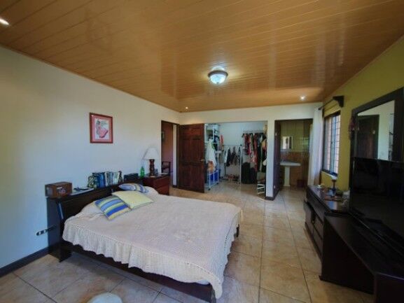 Venta de casa en el campo, Turrúcares. RAH 24-1136 in Turrúcares, Alajuela — $230,000