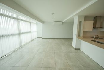 Apartamento de 3 Habitaciones con Línea blanca en Escazú in San Rafael, Escazú, San José — $2,500 - Photo 4 of 23