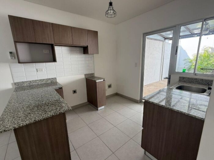 Se alquila casa con patio en San Antonio Alajuela 26-1333 in San Antonio, Alajuela — $880
