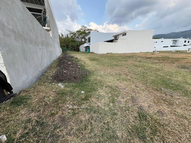 LOTE EN VENTA EN SANTA ANA en Santa Ana, San José — $238,000