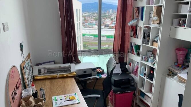 Venta apartamento moderno con vista, piscina y seguridad 24/7 #27-43 GS en Hatillo, San José — $143,000