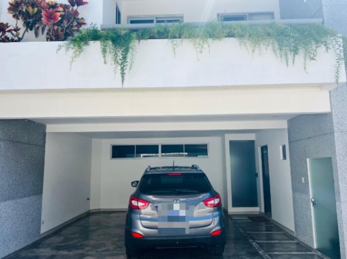 CASA EN VENTA EN SAN RAFAEL ESCAZÙ en San Rafael, Escazú, San José — $320,000