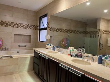 CASA EN VENTA , SANTA ANA $750.000 COD#26-713 in Uruca, Santa Ana, San José — $750,000 - Photo 5 of 11