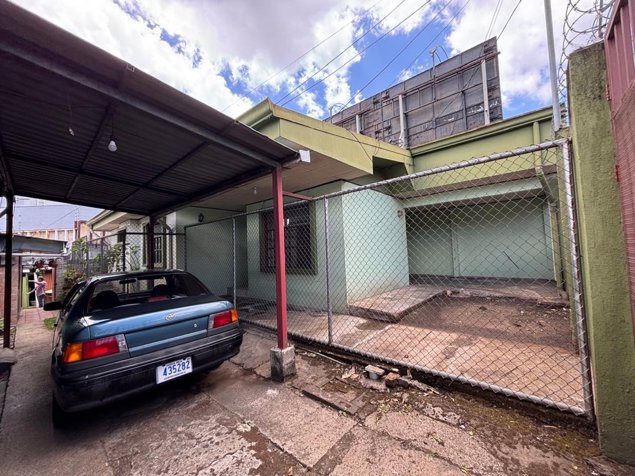 PROPIEDAD PARA MULTIPLES OPORTUNIDADES DE INVERSION EN SAN JOSE en Desamparados, San José — ₡ 400 000 000 - Foto 3 de 9
