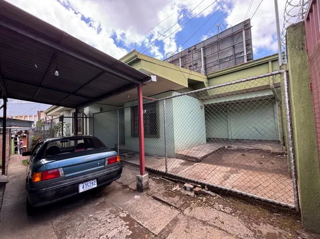 PROPERTY FOR MULTIPLE INVESTMENT OPPORTUNITIES IN SAN JOSE in Desamparados, San José — ₡ 400 000 000 - Photo 3 of 9