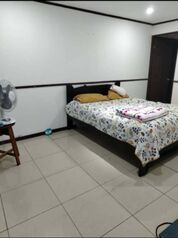Se vende hermosa propiedad con casa principal y dos apartamentos que generan ingresos mensuales. en Anselmo Llorente, Tibás, San José — 135 000 000 ₡ - Foto 5 de 16