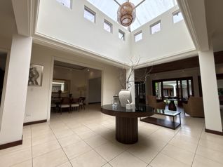 VENTA DE CASA EN RESIDENCIAL TREJOS MONTEALEGRE, ESCAZÚ in San Rafael, Escazú, San José — $768,000 - Photo 2 of 24