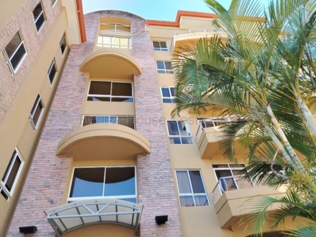 Apartamento en venta en San Rafael de Escazú con vistas al Valle Central #26-2188 GS en San Rafael, Escazú, San José — $395,000
