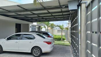 Espectacular casa estilo contemporáneo ubicada en el distrito más lindo del cantón de Goicoechea en Mata de Plátano, Goicoechea, San José — $445,000 - Foto 4 de 23