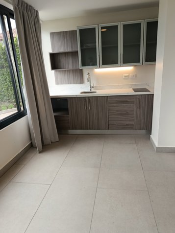 Alquiler de Apartaestudios / San Rafael de Escazú en San Rafael, Escazú, San José — $1,000 - Foto 2 de 21