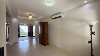¡Se Vende! Casa en Condominio | Guácima, Alajuela - Foto 2 de 3