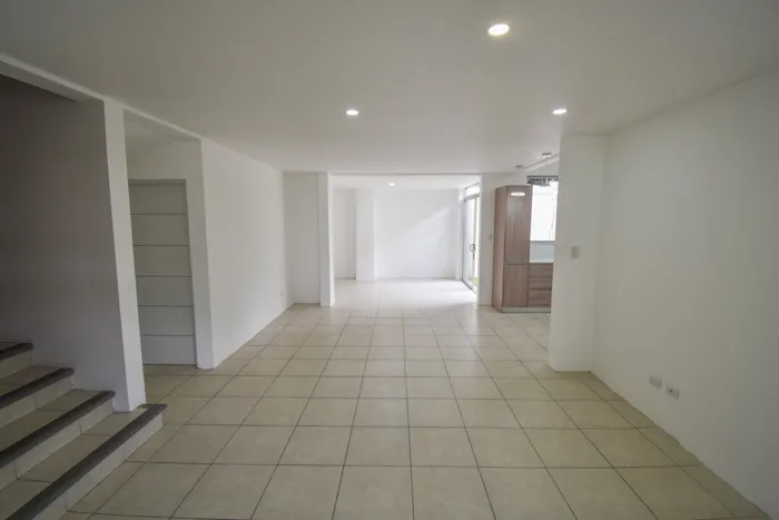 Casa de 3 Habitaciones en Hacienda Colón en Colón, Mora, San José — $1,750 - Foto 3 de 41