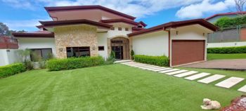 Venta o Alquiler Casa en San Rafael de Heredia