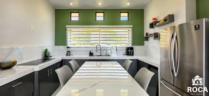 Linda casa en Miravalles de Pérez Zeledón en San Isidro De El General, Pérez Zeledón, San José — $175,000 - Foto 2 de 9