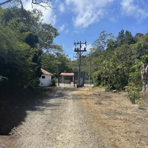 Hermosa propiedad en San Ramón con 5 pozas naturales en Jacó, Garabito, Puntarenas — ₡ 125 000 000