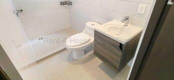 Venta de Apartamento en Curridabat-Granadilla.  in Granadilla, Curridabat, San José — $185,000 - Photo 4 of 16