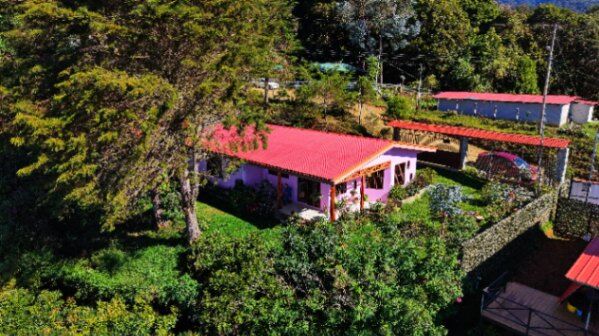CASA DE MONTAÑA CON VISTAS AL CHIRRIPO Y AL MAR EN PEREZ ZELEDON en Páramo, Pérez Zeledón, San José — $160,000