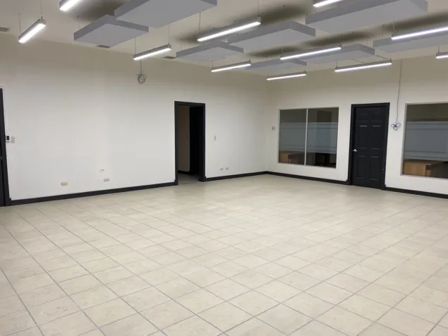 VENTA O ALQUILER DE OFIBODEGA, SAN JOSE, ESCAZU, GUACHIPELIN in Escazú, San José — $500,000 - Photo 3 of 18