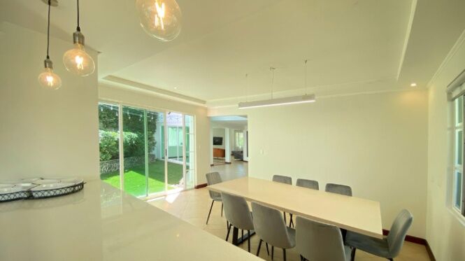 Alquiler de Casa en San Rafael, Escazú.  in San Rafael, Escazú, San José — $3,950