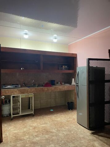 Se alquila apartamento en segundo piso, tipo estudio. en La Cruz, Guanacaste — ₡ 200 000