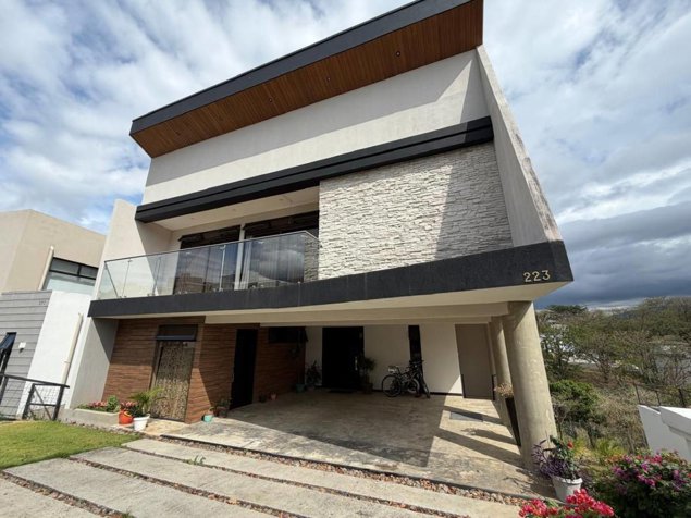 Venta de casa en Condominio Francosta – Ulloa, Heredia in Ulloa, Heredia — $595,000