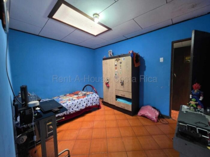 Casa cartago Cntro cerca del INA en Occidental, Cartago — ₡ 50 000 000