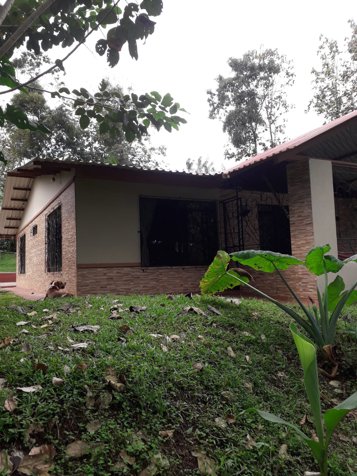 Retiro tropical con tres casas, río y senderos naturales en Jicarito in Venado, San Carlos, Alajuela — $650,000 - Photo 3 of 18