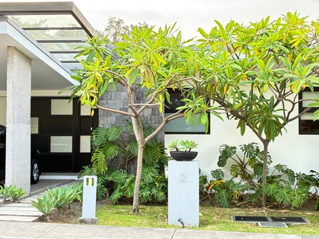 Venta Casa en Los Laureles |1 hab. 1er piso, 2 hab  2do piso | Jardin in Jardín, Dota, San José — $715,000