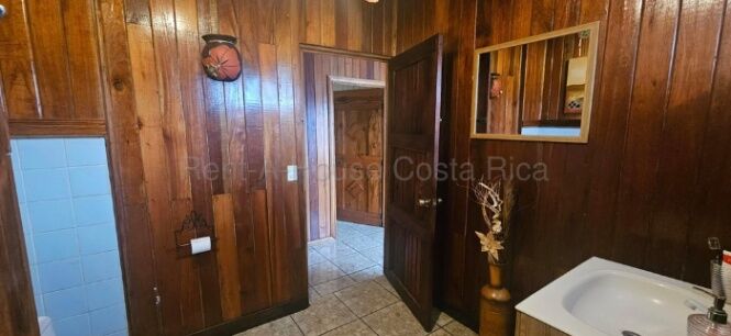 MLS-26-1968 LS VENTA LOTE CON CASA PARAISO CARTAGO CONTACTENOS AL # 86127562 en Paraíso, Cartago — ₡ 65 000 000