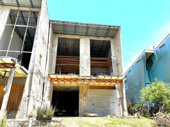 Se vende amplio local con uso mixto en Ángeles de Heredia 25-1656 in Ángeles, San Rafael, Heredia — $320,000