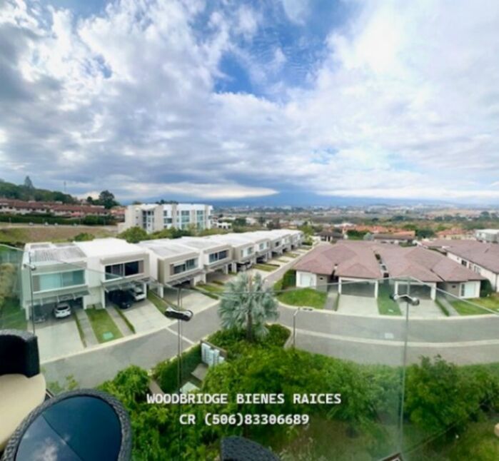 Escazu penthouse en venta $500.000 amueblado /Guachipelin en Escazú, San José — $500,000
