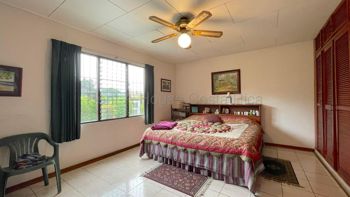 Venta de Casa Esquinera de una Planta en San Rafael de Escazú. RAH 27-289 en San Rafael, Escazú, San José — $275,000 - Foto 3 de 16