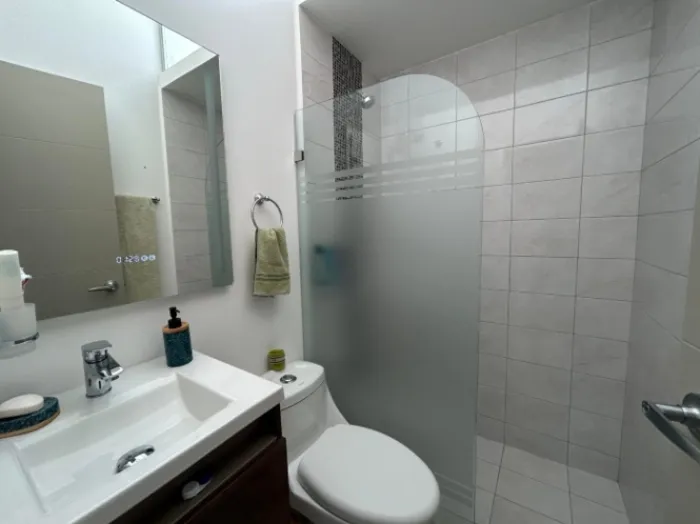 ALQUILER DE CASA ,SAN ANTONIO ALAJUELA $1200 COD# 26-21 en San Antonio, Alajuela — $1,200 - Foto 3 de 10