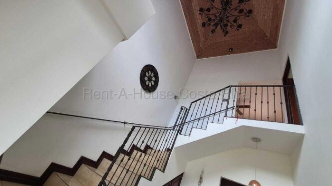 Se vende casa en Guacima Alajuela 26-2065 en Guácima, Alajuela — $409,500