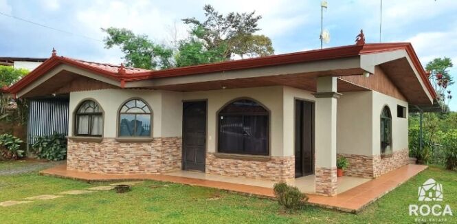 Linda casa en venta en Santa Marta de Cajon Pérez Zeledón  en Cajón, Pérez Zeledón, San José — ₡ 75 000 000