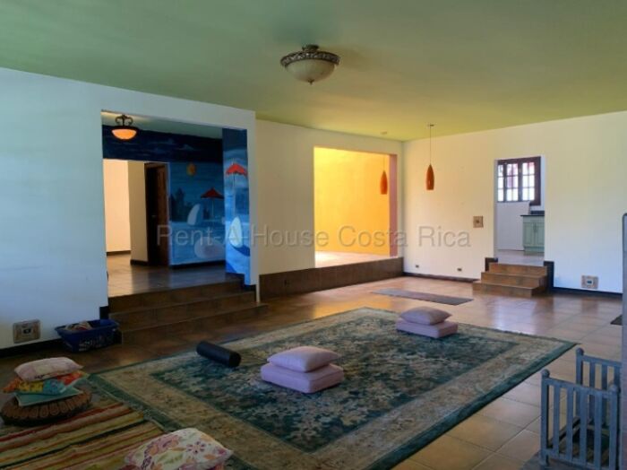 Hotel holístico en venta con casa independiente y espacios para bienestar integral #26-2007 GS en San Antonio, Escazú, San José — $1,500,000