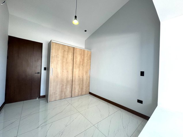 Alquiler de Casa en Condominio / La Guacima de Alajuela en San Isidro, Alajuela — $2,750 - Foto 2 de 20