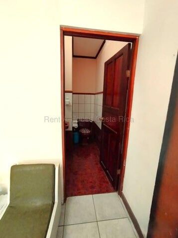 Venta de Casa de 2 Plantas en El Tejar del Guarco. RAH 26-1921 in El Tejar, El Guarco, Cartago — ₡ 85 000 000