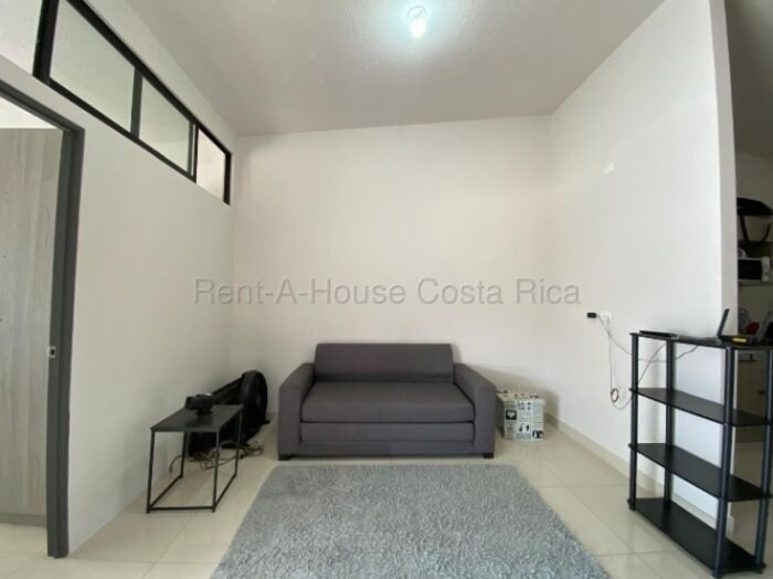 Se alquila casa en Pozos Santa Ana 26-1996 en Pozos, Santa Ana, San José — $1,500