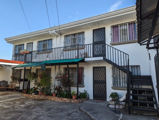 SE VENDE EDIFICIO DE 5 APARTAMENTOS, SAN CAYETANO, SAN JOSÉ AS 1160 in Occidental, Cartago — $325,000