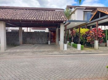 Venta de Casa de 3 Niveles en Pozos de Santa Ana. RAH 26-1497 en Pozos, Santa Ana, San José — $265,000 - Foto 4 de 20
