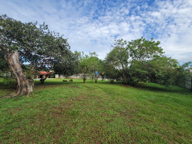 Propiedad Esquinera con Casa  en el Centro de Atenas in Atenas, Alajuela — $650,000 - Photo 3 of 25