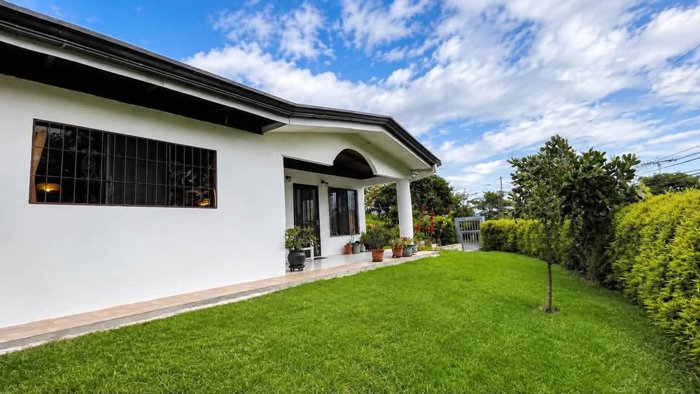 Increible opcion para inversión en San Rafael de escazu in San Rafael, Escazú, San José — $260,000