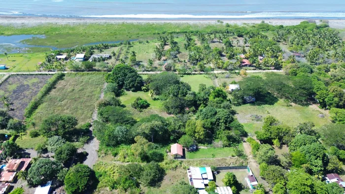 Oportunidad Única: Terreno de 10,000 m² en Guacalillo, Tárcoles en Tárcoles, Garabito, Puntarenas — ₡ 40 000 000 - Foto 3 de 15